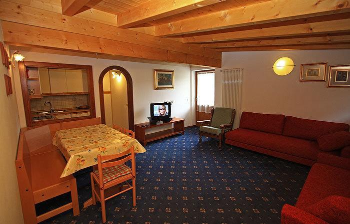 Cesa Roseda Apartamento Canazei Quarto foto